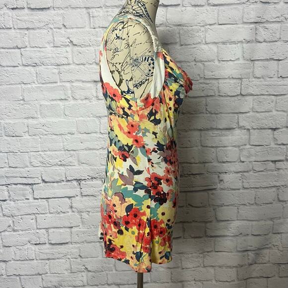 Candie’s floral Tank Top - Picture 4 of 7